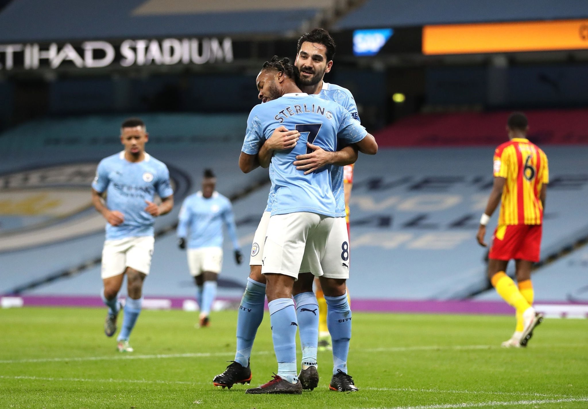 他已开始在 他已开始在